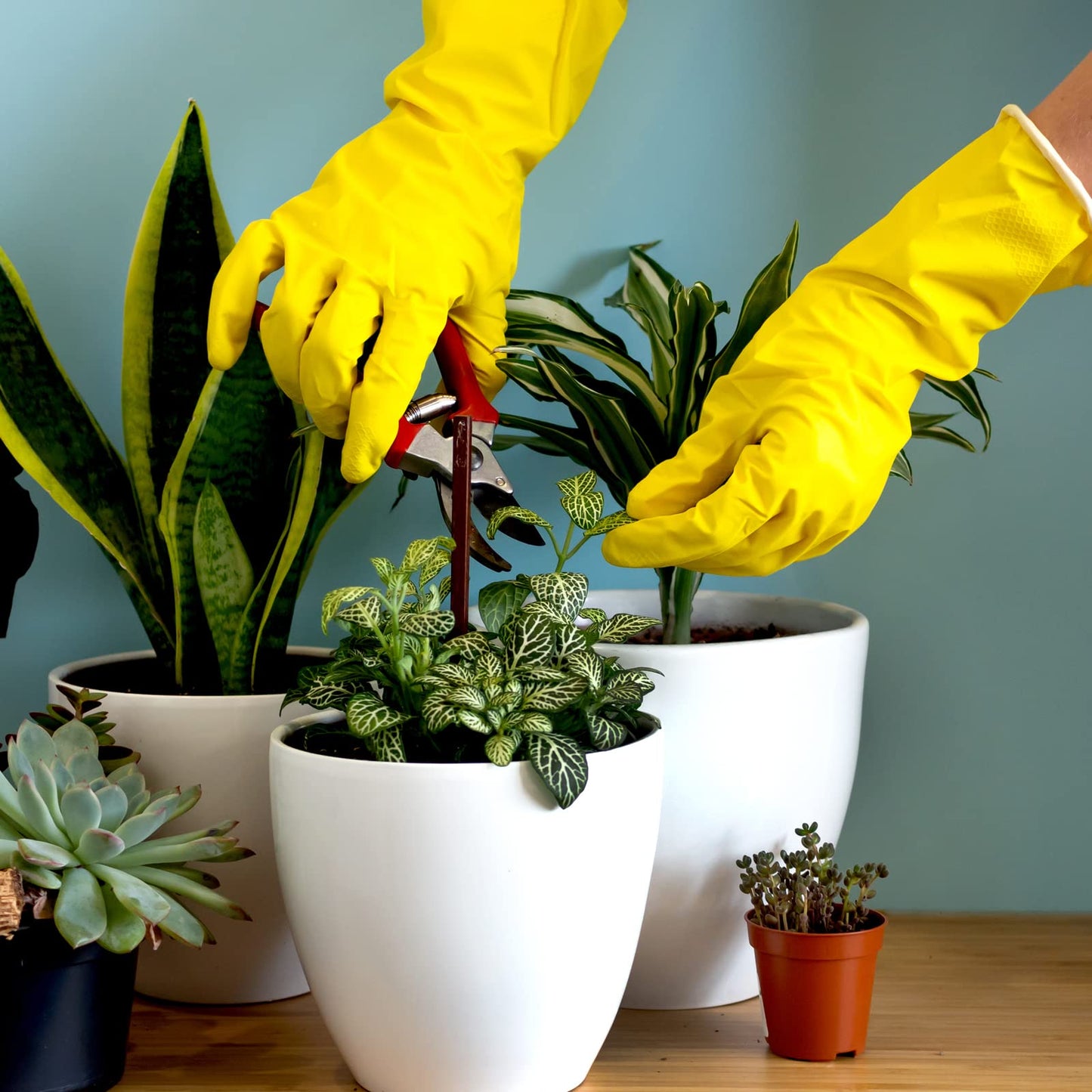 Rubber Kitchen Dishwashing Gloves - 4 Pairs Colorful Reusable Household Cleaning Gloves for Washing Dishes and Cleaning Tasks, Flexible Long-lasting and Non-Slip (Large, Blue+Pink+Yellow+Orange)