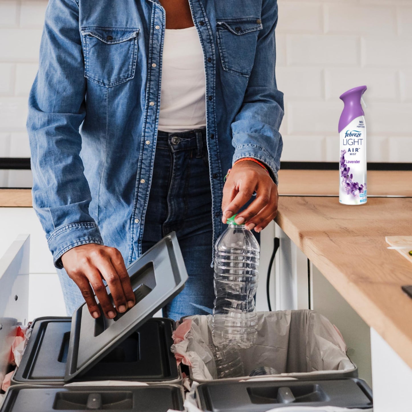Febreze Air Mist Air Freshener Spray, Odor-Fighting Room Spray, Air Fresheners for Home and Bathroom and Kitchen, Aerosol Can, Light Lavender Scent, 8.8oz, 2 Count